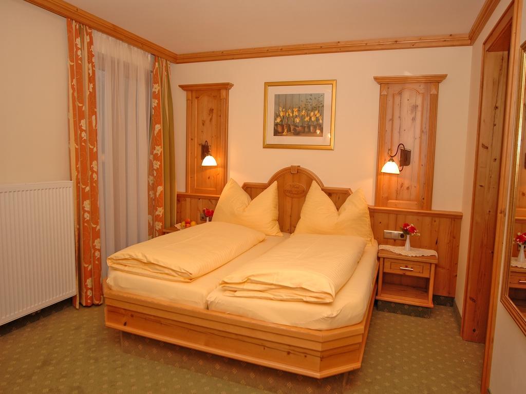 Hotel Garni Alpenland Altenmarkt im Pongau Pokoj fotografie